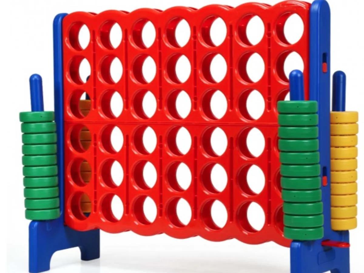 Giant Connect 4: Master the Grid! Beat Your Friends!