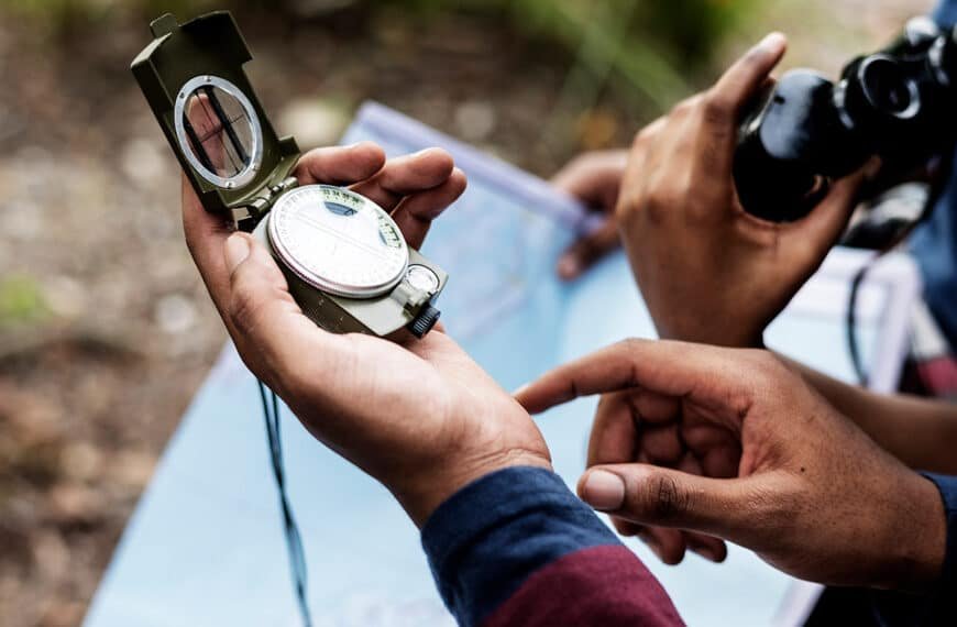 Outdoor Navigation Ultimate Guide - Using a Compass